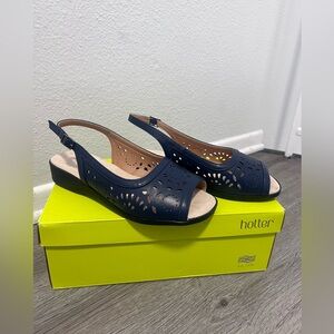 Comfortview Navy Flat Slingback Sandals Size 7 1/2 WW